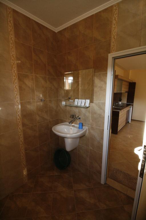 סוזופול Hotel Marant מראה חיצוני תמונה