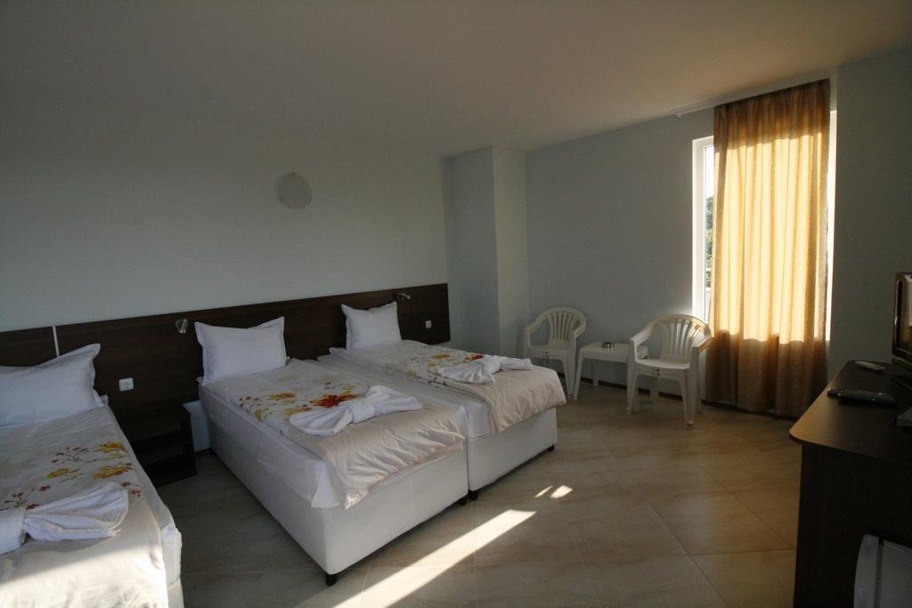 סוזופול Hotel Marant מראה חיצוני תמונה